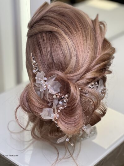 Alina training head, light blonde