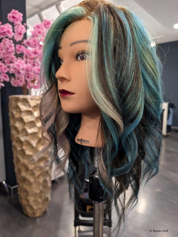 Testina Vicky, capelli con cuticola - immagine 3