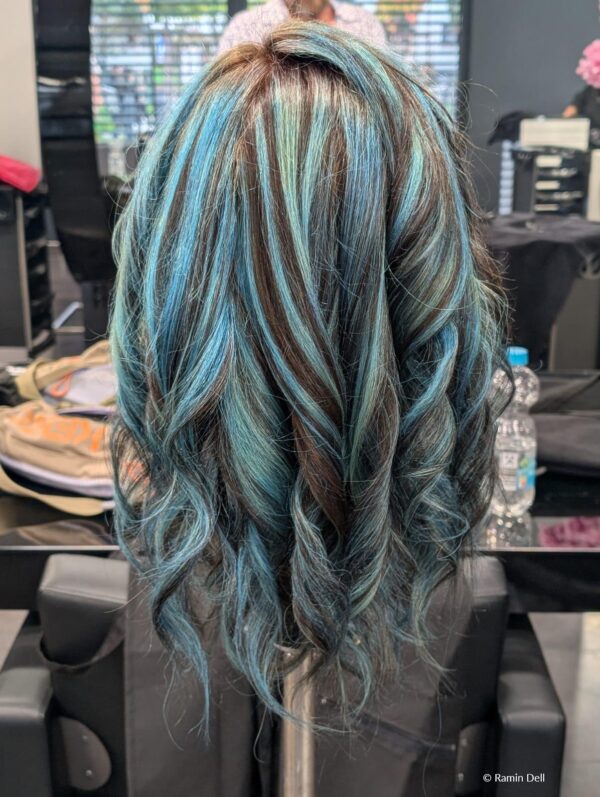 Testina Vicky, capelli con cuticola - immagine 4